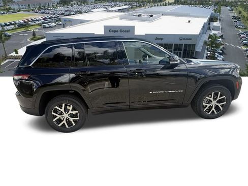 New 2025 Jeep Grand Cherokee Limited image 4