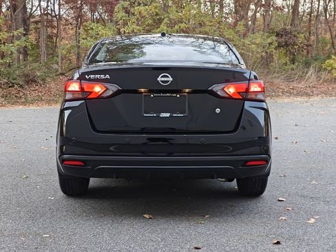 Used 2023 Nissan Versa S w/ Trunk Package image 4