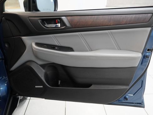 Used 2019 Subaru Outback 2.5i Limited w/ Popular Package #2 image 34