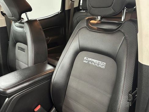 Used 2018 GMC Canyon All Terrain w/ Trailering Package image 13