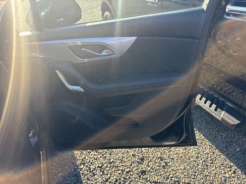 Used 2019 Chevrolet Blazer L image 11