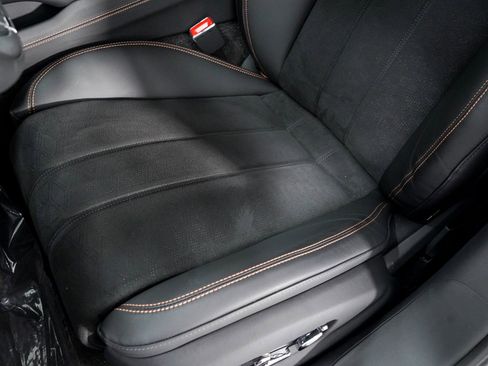 New 2025 Bentley Flying Spur Plug-In Hybrid image 19