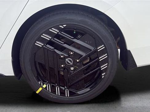 New 2026 Nissan Sentra SR FWD image 42