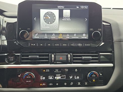 New 2025 Nissan Pathfinder SL w/ Cargo Package image 21