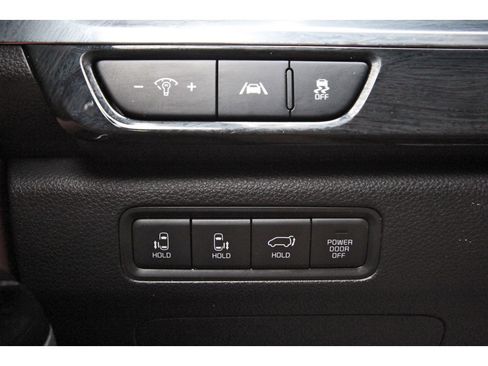 Certified 2023 Kia Carnival SX Prestige FWD image 23