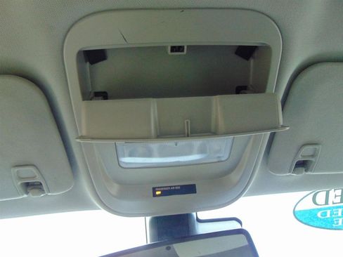 Used 2022 Chevrolet Colorado LT w/ Fleet Safety Package image 17