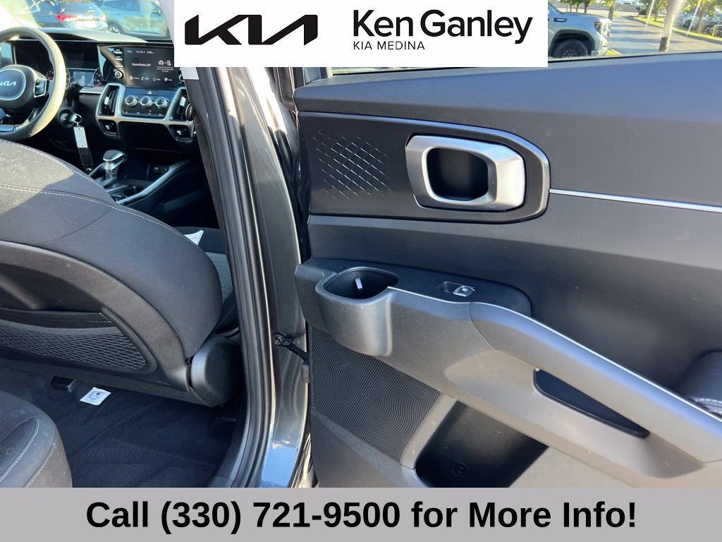 Certified 2022 Kia Sorento LX AWD/4WD image 52