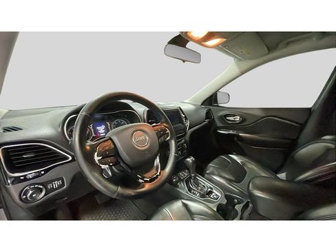 Used 2020 Jeep Cherokee Latitude Plus image 10