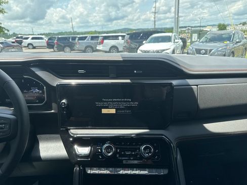 New 2026 GMC Sierra 1500 AT4 w/ AT4 Premium Package AWD/4WD image 25