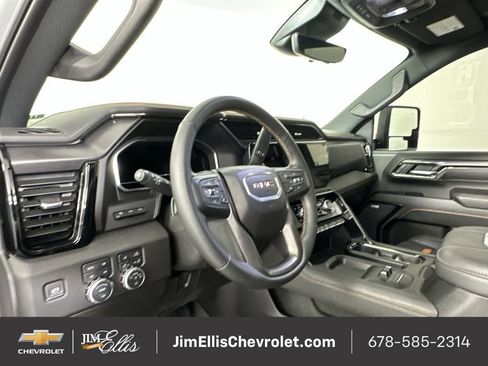 Used 2024 GMC Sierra 2500 AT4 w/ AT4 Premium Plus Package image 11