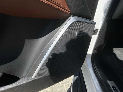 Used 2019 Cadillac Escalade Luxury image 24