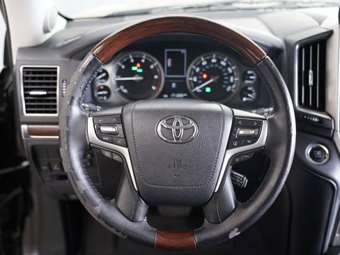 Used 2017 Toyota Land Cruiser AWD/4WD image 12