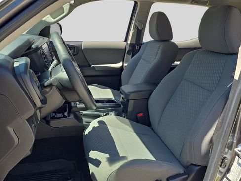 Used 2023 Toyota Tacoma SR AWD/4WD image 11