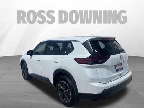 Used 2024 Nissan Rogue SV FWD image 5