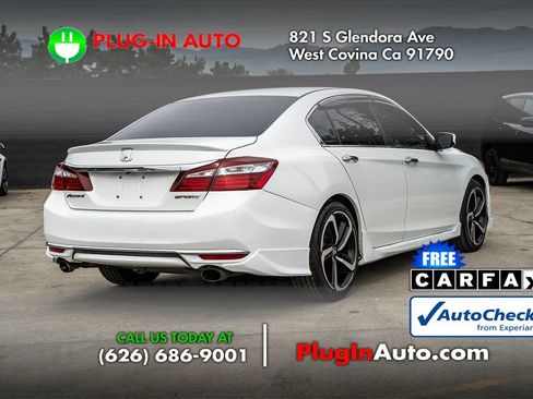 Used 2017 Honda Accord Sport image 4