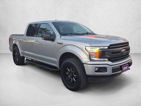 Used 2018 Ford F150 XLT w/ Equipment Group 302A Luxury AWD/4WD image 3