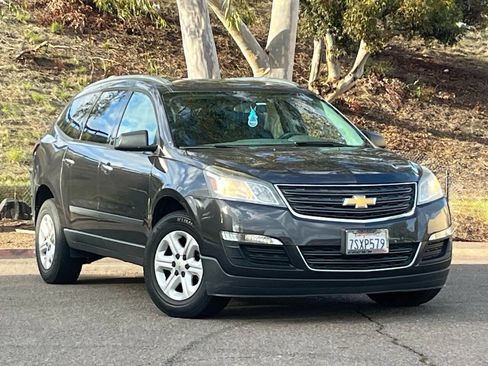 Used 2016 Chevrolet Traverse LS image 1