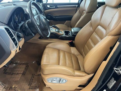 Used 2012 Porsche Cayenne Turbo AWD/4WD image 9