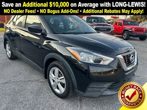 Used 2020 Nissan Kicks S image 4