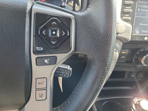 Used 2020 Toyota 4Runner SR5 AWD/4WD image 26
