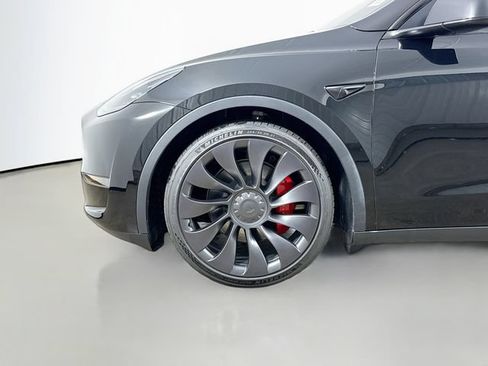 Used 2023 Tesla Model Y Performance AWD/4WD image 30