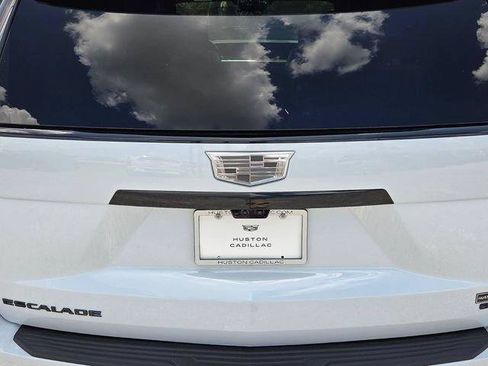 Used 2026 Cadillac Escalade Platinum Sport w/ LPO, ONYX Package AWD/4WD image 13