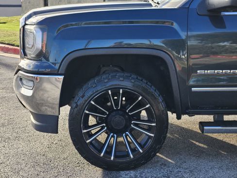 Used 2018 GMC Sierra 1500 SLT w/ SLT Premium Package RWD image 8