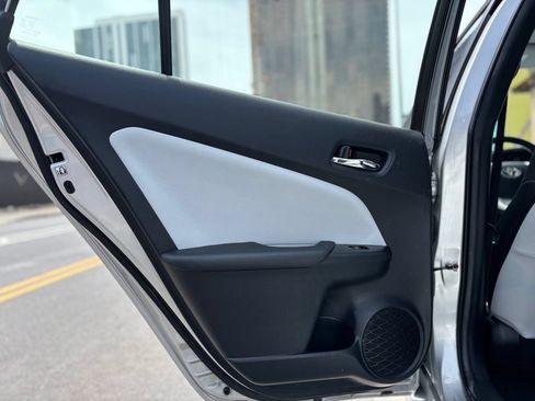 Used 2016 Toyota Prius Four FWD image 9
