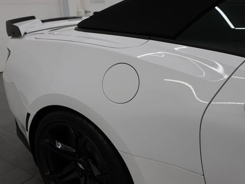 Used 2018 Chevrolet Camaro ZL1 RWD image 26