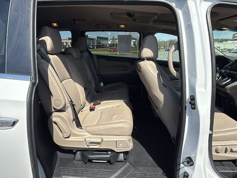 Used 2024 Honda Odyssey Touring image 18