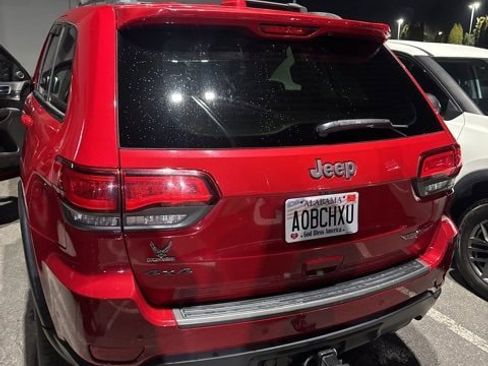 Used 2018 Jeep Grand Cherokee Trailhawk w/ Trailhawk Luxury Group image 3