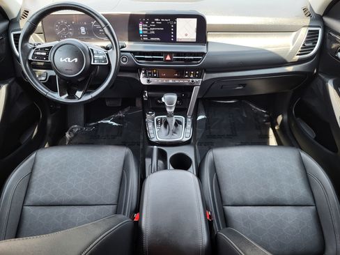 Used 2024 Kia Seltos EX AWD/4WD image 27