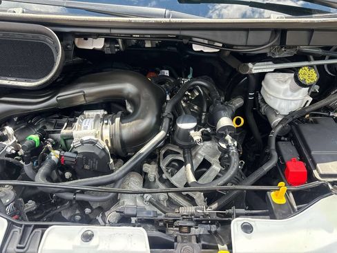 Used 2024 Ford Transit 350 XLT RWD image 9