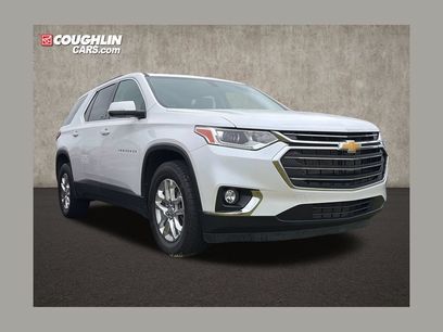 Used 2021 Chevrolet Traverse LT