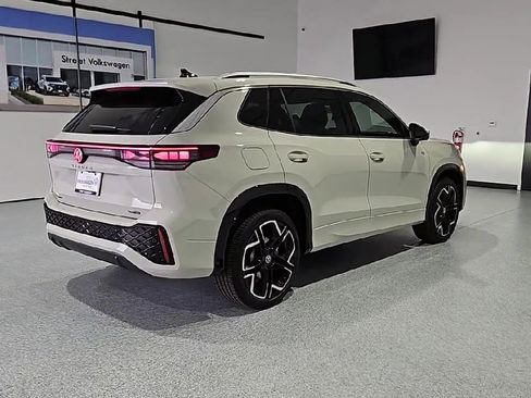 New 2026 Volkswagen Tiguan SEL R-Line AWD/4WD image 9