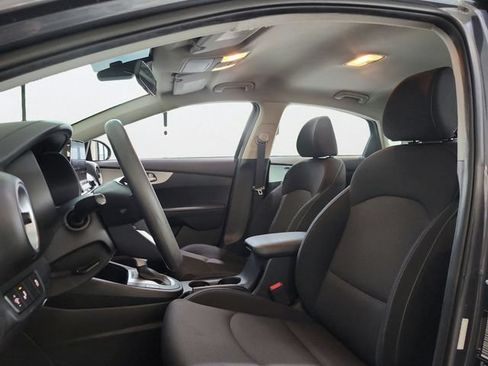 Certified 2023 Kia Forte LXS w/ LXS Technology Package FWD image 12
