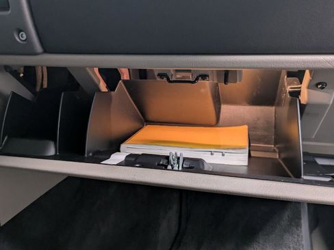 Used 2003 HUMMER H2 Luxury w/ Preferred Equipment Group image 24