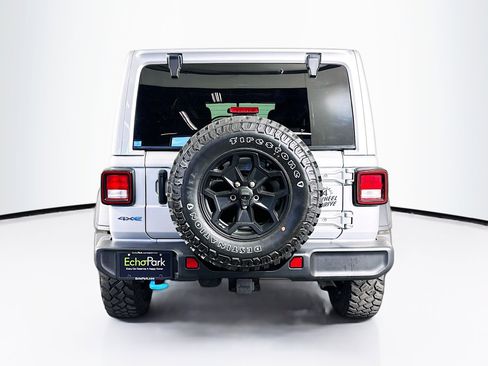 Used 2023 Jeep Wrangler Unlimited w/ Cold Weather Group image 7