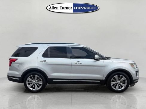 Used 2018 Ford Explorer Limited FWD image 3