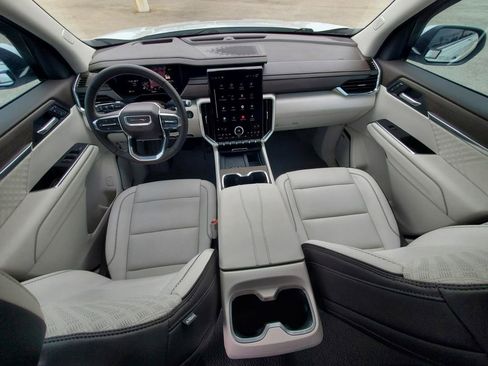 Certified 2025 GMC Acadia Denali FWD image 16