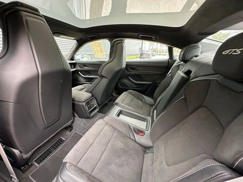 Used 2024 Porsche Taycan GTS image 34