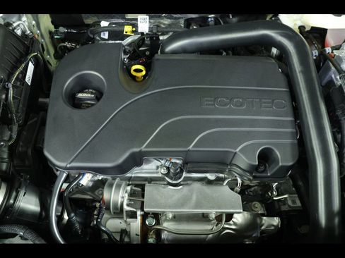 New 2026 Chevrolet Equinox LT w/ Safety and Technology Package AWD/4WD image 18