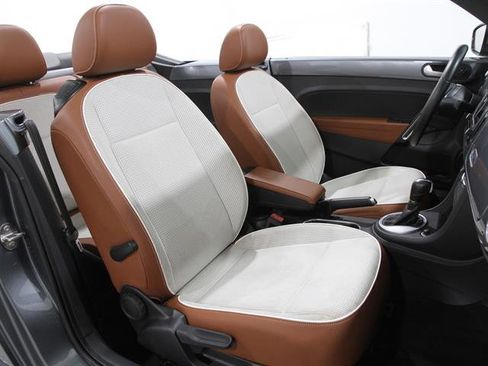 Used 2017 Volkswagen Beetle 1.8T Classic image 16