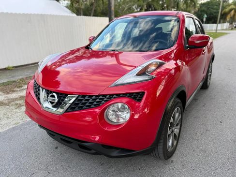 Used 2017 Nissan Juke SV image 4