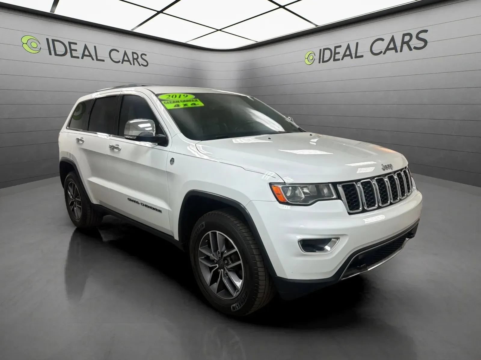 Used 2019 Jeep Grand Cherokee Limited AWD/4WD image 3