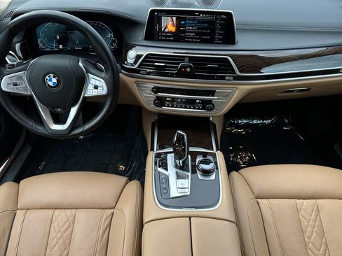 Used 2020 BMW 745e xDrive image 3