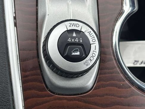 Used 2017 Nissan Pathfinder Platinum w/ Cargo Package AWD/4WD image 23