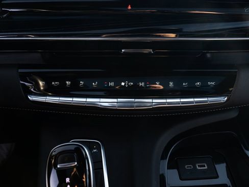 Used 2021 Cadillac Escalade Sport image 16