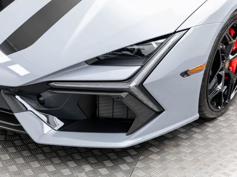 Used 2024 Lamborghini Revuelto image 45