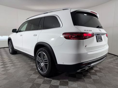 Used 2025 Mercedes-Benz GLS 450 4MATIC image 3